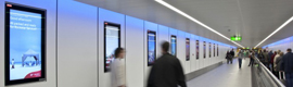 Аэропорт Гатвик устанавливает цифровую сеть вывесок для «восприимчивых» потребителей 