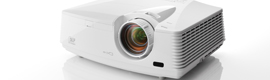 Mitsubishi Electric introduces three new projectors for the educational and business environment