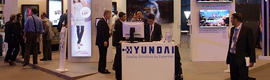 Hyundai präsentiert sich auf der ISE 2012 eine große Anzahl von Digital Signage-Lösungen für den Innen- und Außenbereich 