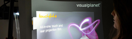 Visual Planet modifie le concept de signalisation numérique avec son Touchfoil flexible