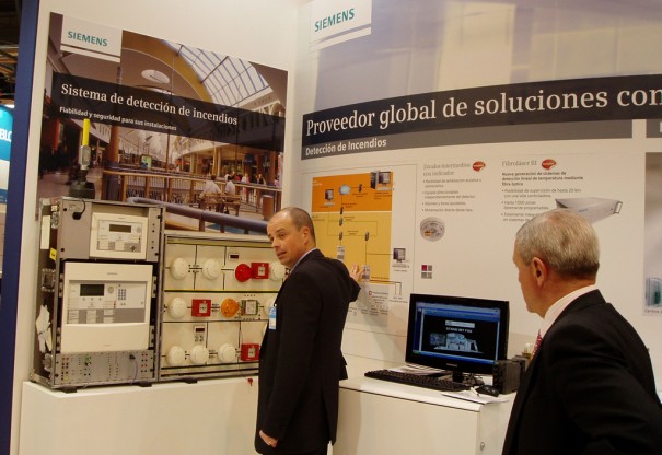 APPAREIL PHOTO NUMÉRIQUE OLYMPUS