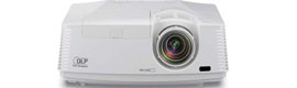 Mitsubishi Electric updates its line of professional projectors with WD720U and XD700U models