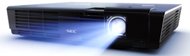 NEC launches the new portable LED projector 3D Ready L51W 