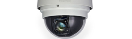 IndigoVision 的新型 BX500 PTZ 半球摄像机可提供高分辨率图像