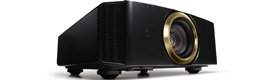 JVC expande sua linha de projetores 4K, incorporando a tecnologia E-Shift2