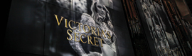 PlayNetwork устанавливает видеостену 30 экраны во флагманском магазине Victoria's Secret в Лондоне