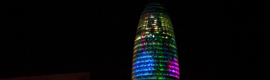 Башня Агбар в Барселоне встречает новый год специальным освещением 