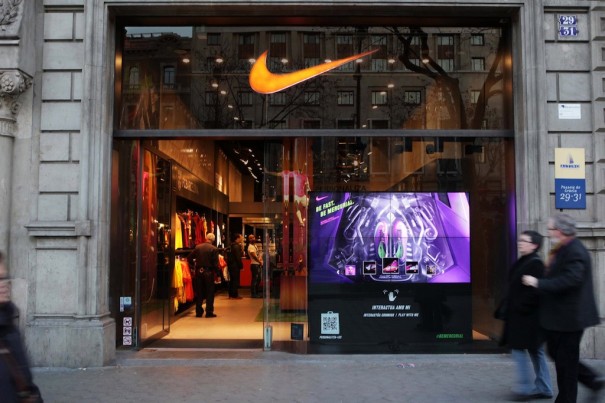 Sayhi Livingwall  en el Nike Flagship (Barcelone) 