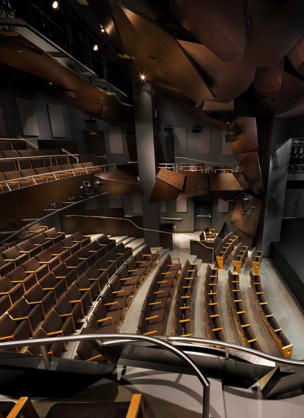 Signature Theater, diseñado por Gehry and Partners