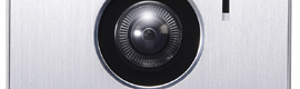 Panasonic vigila la entrada en los inmuebles con su sistema de videoportero de largo alcance