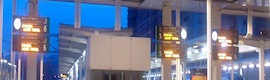 يقوم حل الوسائط المتعددة الرمزي بإعلام المسافر في الوقت الفعلي على AVE Madrid-Alicante الجديد