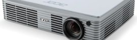 DLP LED projector Acer K335 with 1.000 ANSI lumens