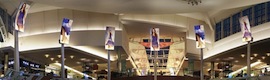 A Daktronics cria uma experiência de entretenimento imersiva com telas de LED curvas no The Mall at Millenia, em Orlando
