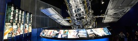 プロジェクションデザインは、ケープカナベラルの伝説的なケネディ宇宙センターのアトランティスシャトルに訪問者を浸します