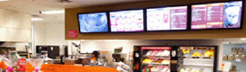Dunkin Donuts usa sinalização digital para lançar sua nova imagem da marca
