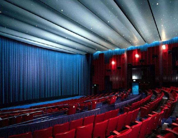 Christie instala proyector 4K en Cinerama