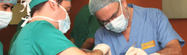 Das Hospital de Molina führt die erste maxillofaziale Intervention durch, die mit Google Glass erneut übertragen wird