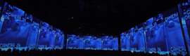 XL Video macht eine großartige Projektion für die Show Massive Attack v Adam Curtis