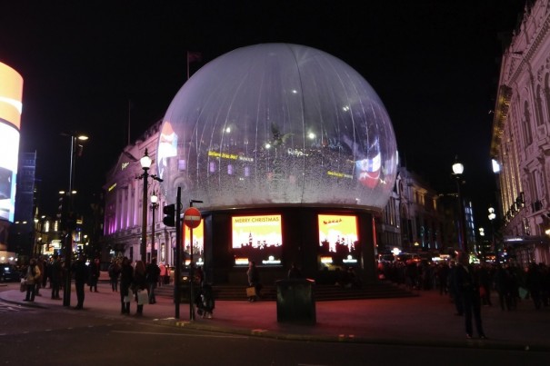 XL Video Eros Snow Globe Londres