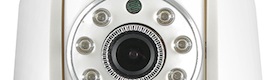 Выдающийся e-CamView EM6220: IP-камера с панорамным движением и инфракрасными светодиодами