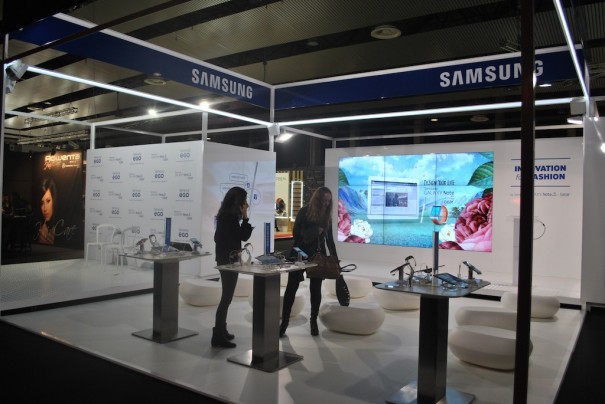 Samsung Ego stand