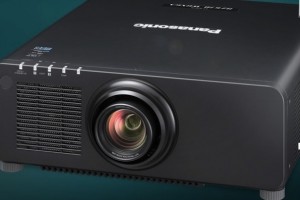 Panasonic PT-RZ670E