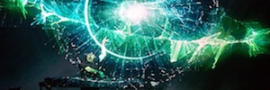 Tela holo-gaze cria o maior holograma 3D flutuante do mundo para show do DJ Eric Prydz