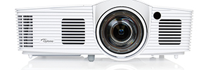 Optoma GT1070X, proyecta imágenes HD en 100″ a poco más de un metro de la pantalla