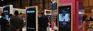 Playthe.net presents its new digital totem Cheap&Chip for SMEs to promote their products