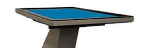 Elo Touch presents its new TK-142T and TK-170T supports to create interactive touch tables