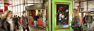The pictorial works of the Rijksmuseum come to life in the Dutch metro thanks to the digital signage