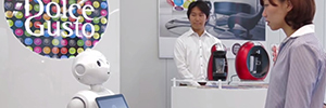 Der Pepper-Roboter wird der neue Verkäufer in den Nescafé-Filialen in Japan sein