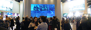 Spettacolari pareti video catturano l'attenzione dei visitatori degli stand Fitur 2015