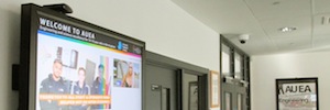 Versatile and flexible training with digital signage systems, IPTV and streaming as support