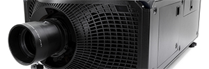 Кристи Боксер 4К30: DLP-проектор 30.000 Люмены со всенаправленной способностью