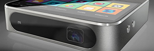 ZTE to present at MWC 2015 the new version of your Android Spro projector