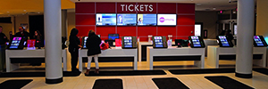 AMCシアターは、ポリタッチデジタルキオスクでその映画館でチケット販売を最適化します