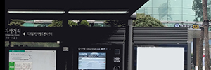 Seúl sustituye la cartelería tradicional de las marquesinas de autobús con la tecnología PCT de Zytronic
