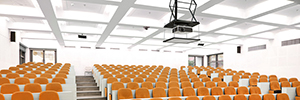 Soportes de techo Vogels PPL para proyectores en salas de conferencia y auditorios