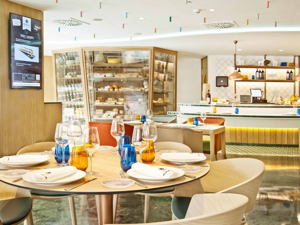 Posterdigital PonceletCheeseBarBarcelona