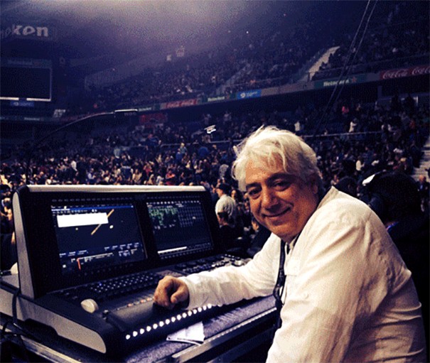 Vari Lite Robe Hog con Serrat