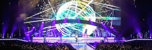 Martin's MAC Quantun Profile moving heads illuminate Enrique Iglesias' 'Sex and Love' tour