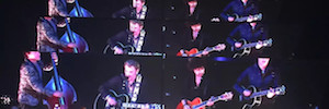 Большой движущийся светодиодный экран звезд в туре Джонни Холлидей
