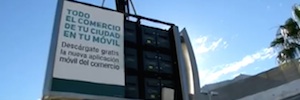 El Ayuntamiento de Cádiz reutiliza dos pantallas Led urbanas como videomarcadores en el estadio Carranza