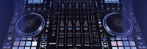 MCX8000 DJ 控制器标志着性能的新时代, DJ 的控制和灵活性