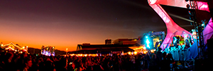 Hochstimmung beleuchtete die spektakuläre Struktur, die am Santa Monica Pier für The Twilight Concert geschaffen wurde
