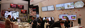 Toshiba shows at ISE 2106 the new features of its digital signage screens