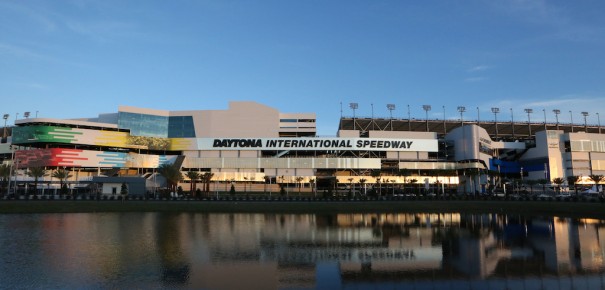 Daytona Speedway Stadium Tripleplay