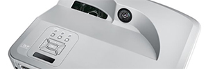 Optoma ZH300UW: proyector láser panorámico de corto alcance  para AV, التعليم والأعمال