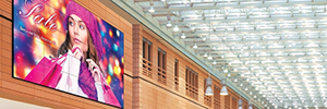 Sharp expands its line of videowall for digital signage with the 55" screen PN-V550